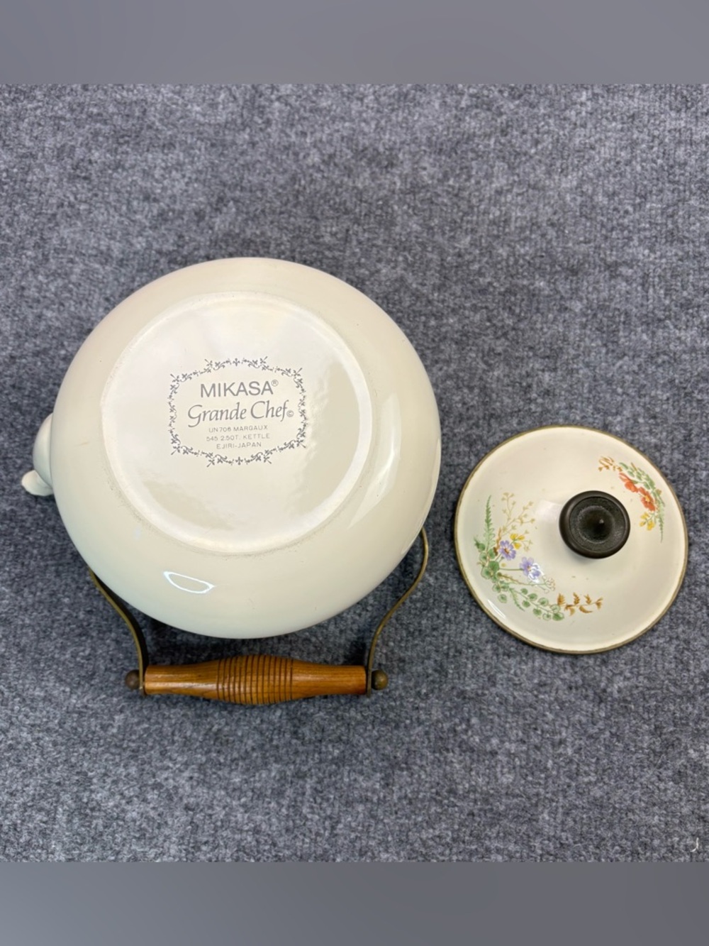 VTG Mikasa Grande Chef Wildflower Teapot 2.5 Qt Tea Kettle Enamelware Brass - Picture 12 of 15